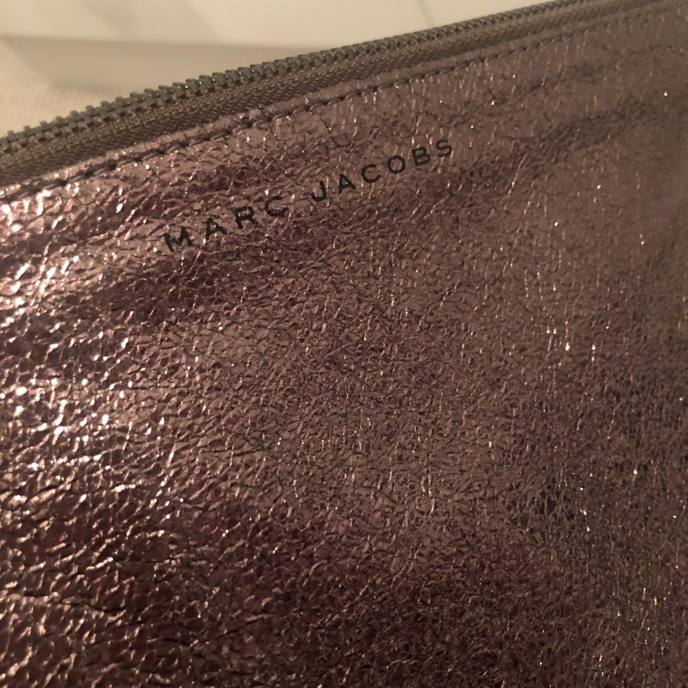 cute Marc Jacobs pouch!